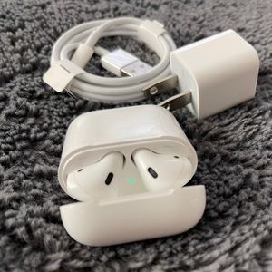 Apple 1st Gen AirPods